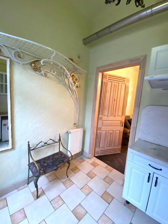 Квартира В Центрі На Вулиці Валова 21 Leópolis Exterior foto