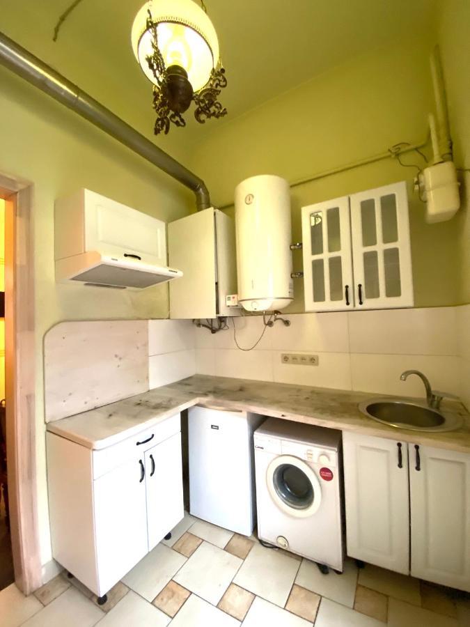 Квартира В Центрі На Вулиці Валова 21 Leópolis Exterior foto
