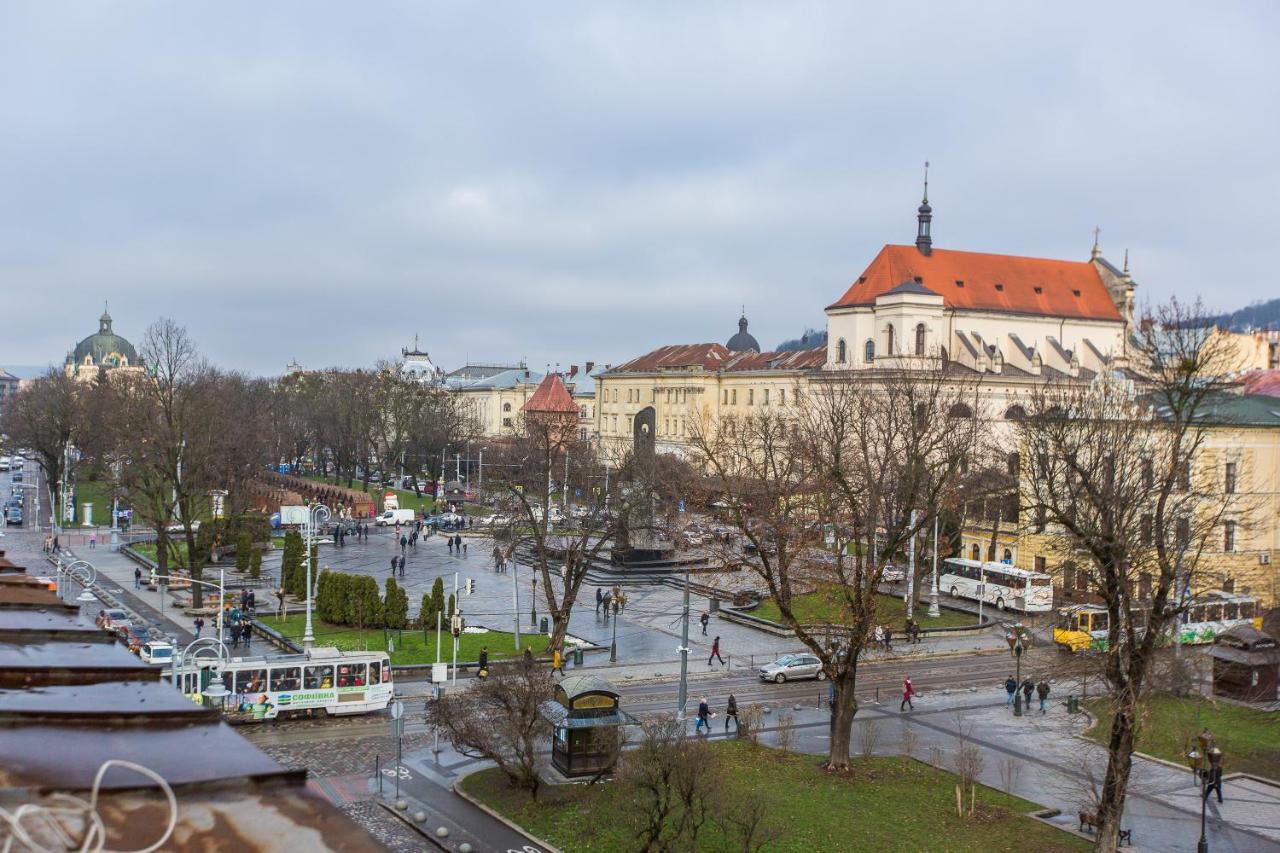 Квартира В Центрі На Вулиці Валова 21 Leópolis Exterior foto